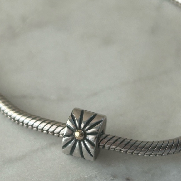 Pandora two tone retired 14k gold and silver sunburst divider clip - Picture 2 of 4